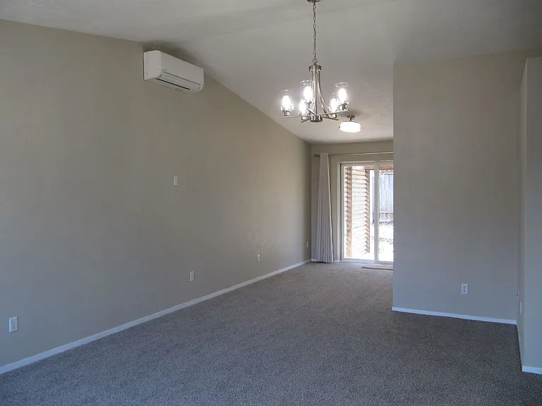 5205 9th Ct SE — Photo 3