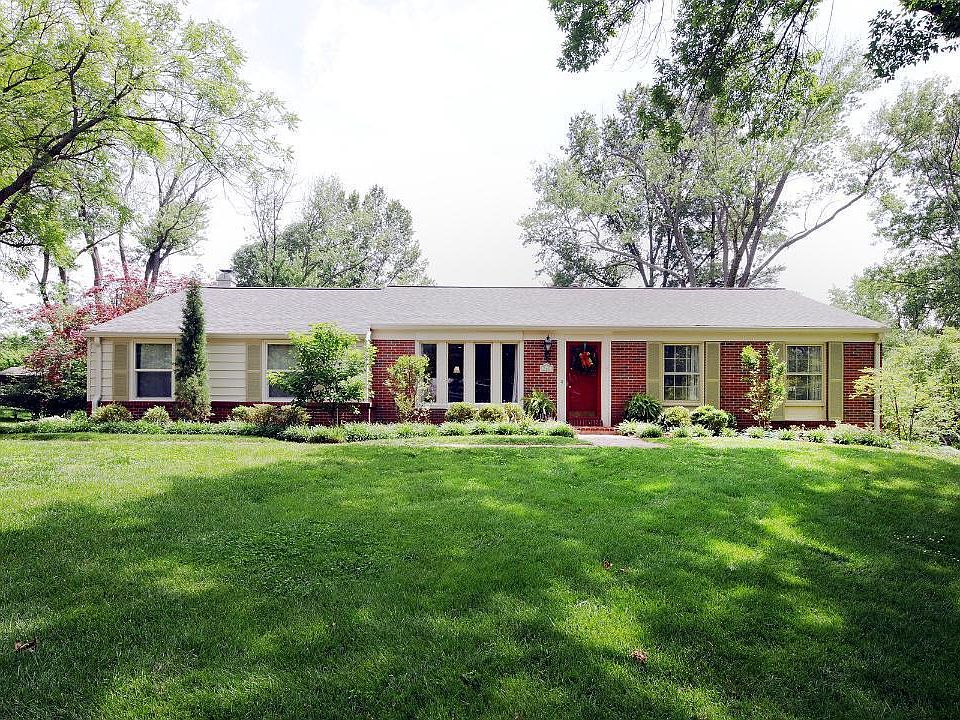 1st image of 762 Oak Valley Dr