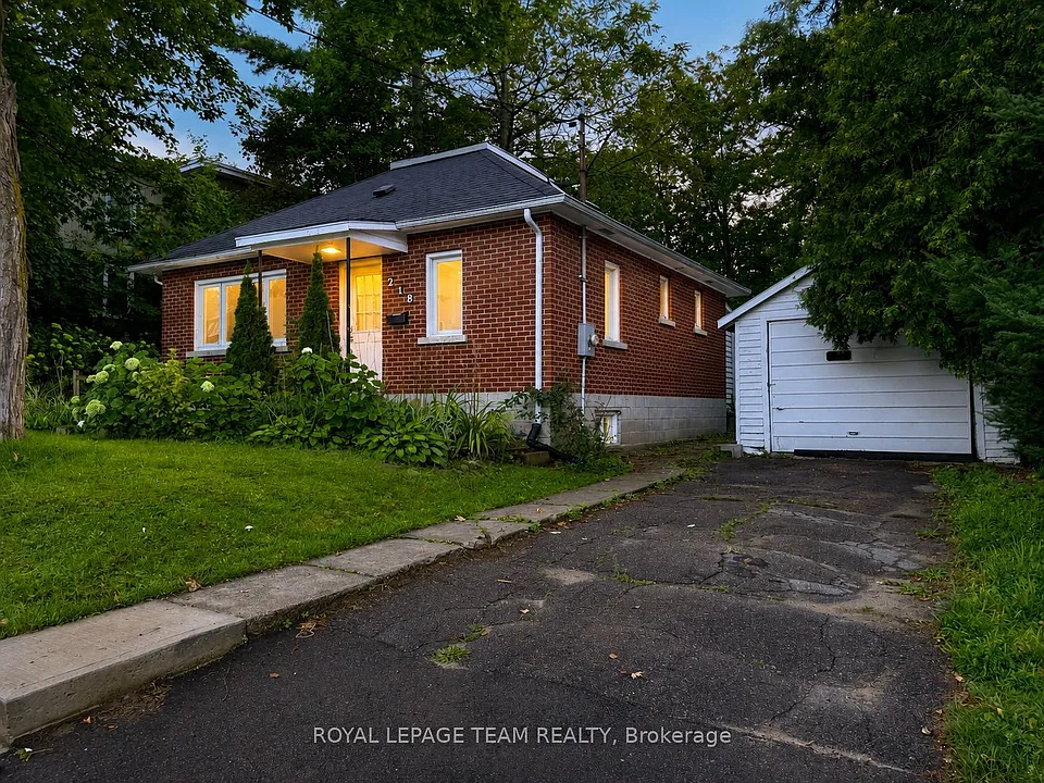 218 Fraser St