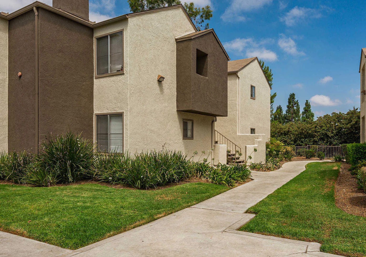 Carmel Terrace — Photo 3