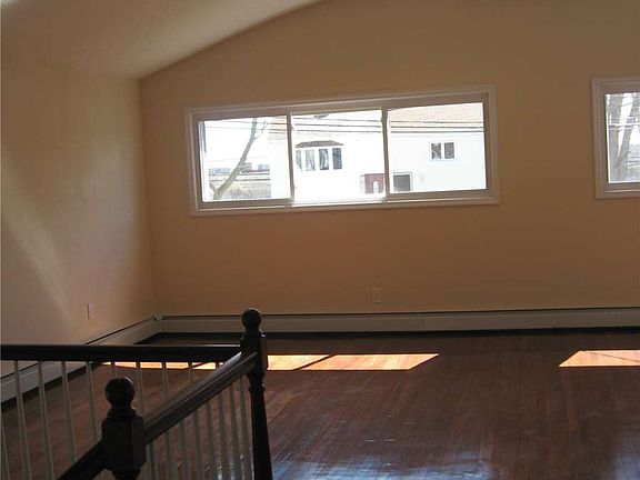 4th image of 159 Elizabeth St