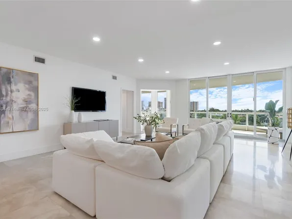 21200 Point Pl APT 605, Aventura, FL 33180