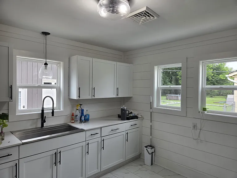 3027 Virginia St — Photo 4