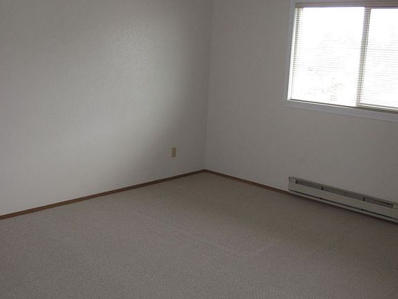 5th image of 745 SE 8th Ave APT 103