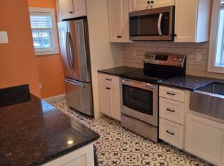 357 Washington St APT 1, Taunton, MA 02780