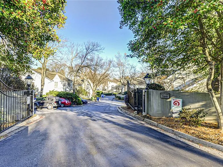 1302 Defoors Lndg NW — Photo 33