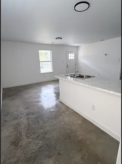 851 Kippley St — Photo 3