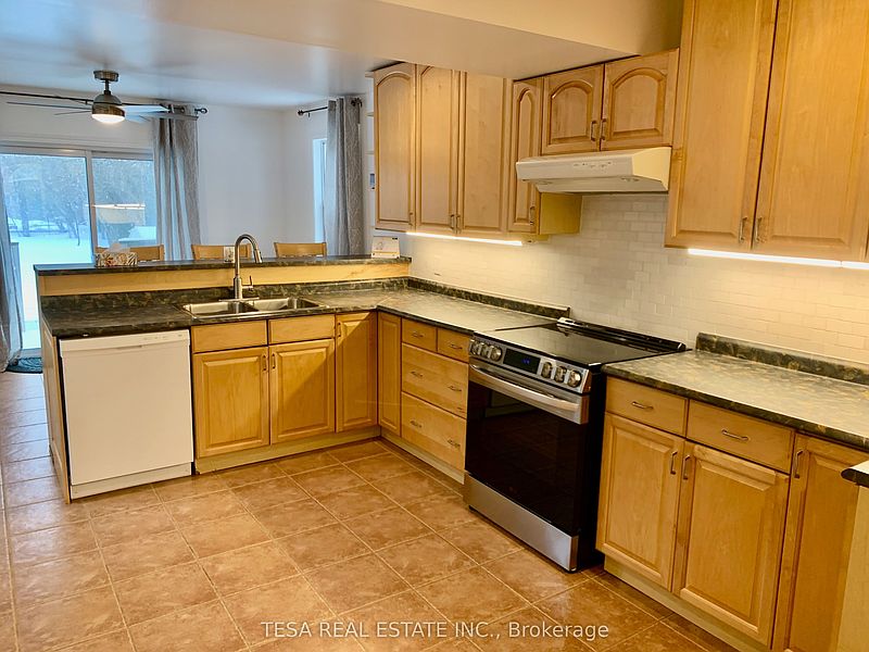 Toronto House for rent - 4 Bedrooms — photo 11