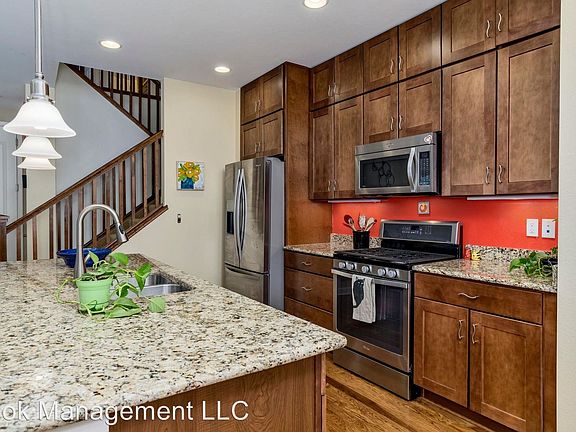 5th image of 10923 E 28th Pl