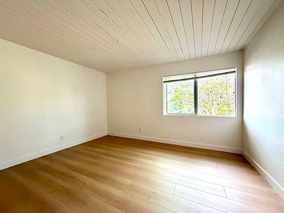 5th image of 4334.5 Cypress Ave #C