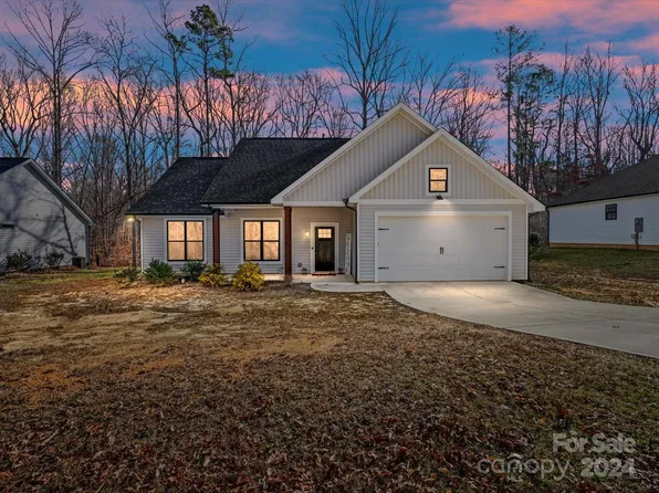 238 Delview Dr, Cherryville, NC 28021