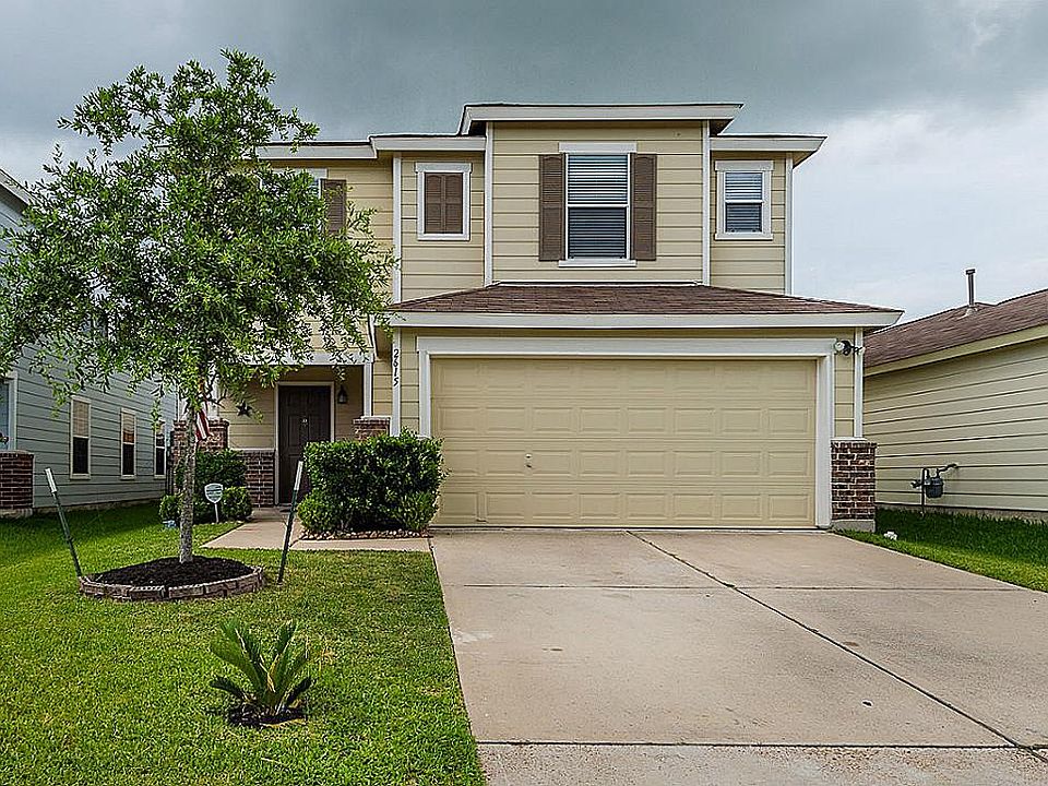 WOW! Step into this home and it feels like new construction....BUT WITHOUT THE NEW CONSTRUCTION PRIC