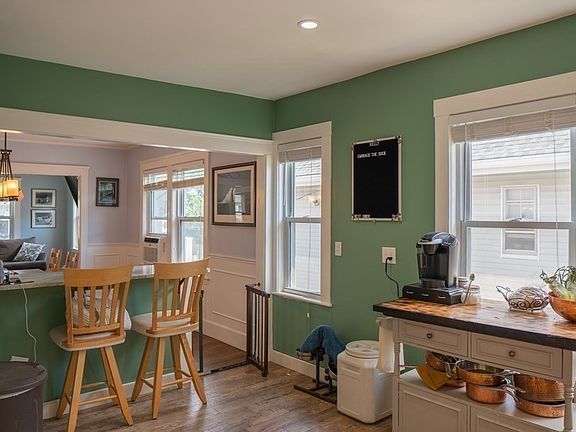 4th image of 39 Dyer Ave #39