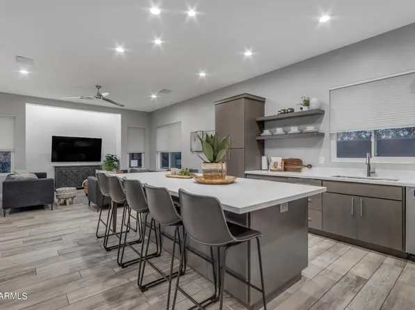 481 S BAHAMA Drive, Gilbert, AZ 85296