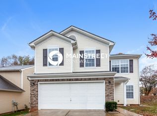 1606 Red Robin Ln, Charlotte, NC 28214