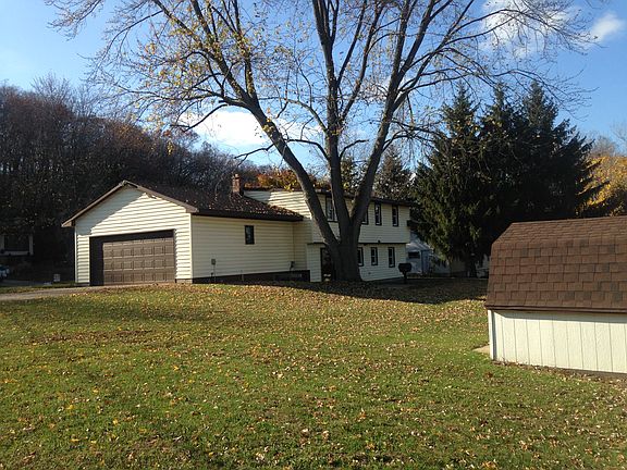 2nd image of 2653 Wabash Dr NE
