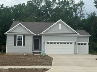 26374 Sunset Dr, Olmsted Township, OH 44138