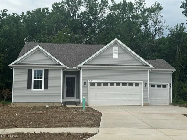 26374 Sunset Dr, Olmsted Township, OH 44138