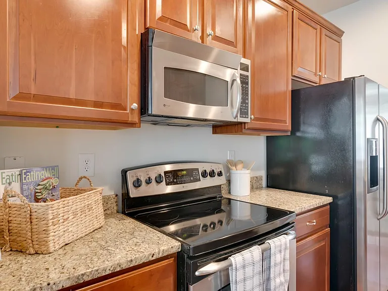 4124 Birch Point Ct — Photo 6