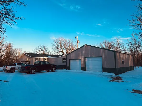 35310 300th St, Roseau, MN 56751