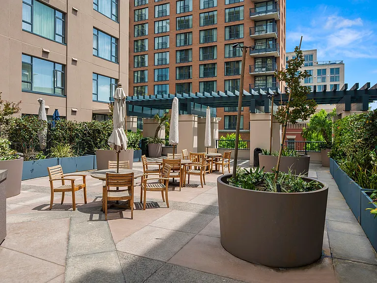 530 K St #606 — Photo 22