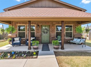 2228 Comet Trl, Granbury, TX 76048