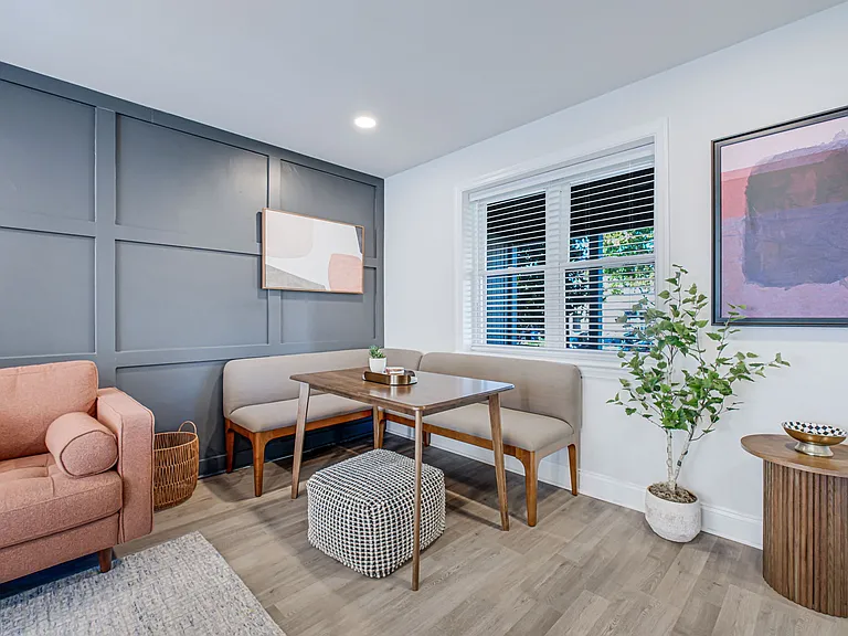 3107 Montrose Ave — Photo 8
