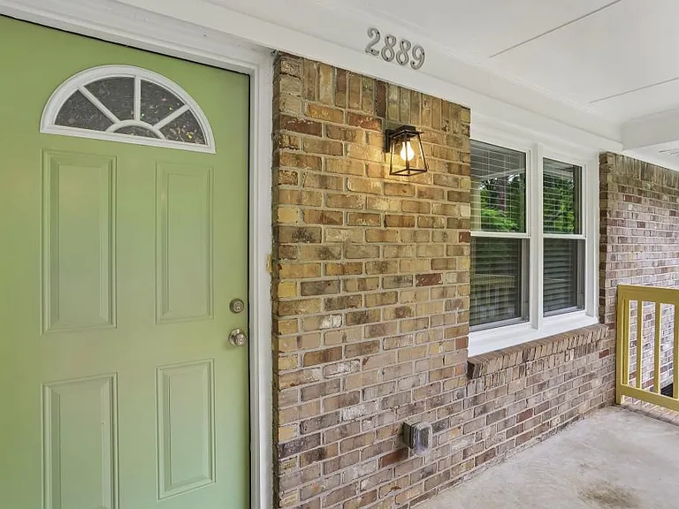 2889 White Oak Dr — Photo 7