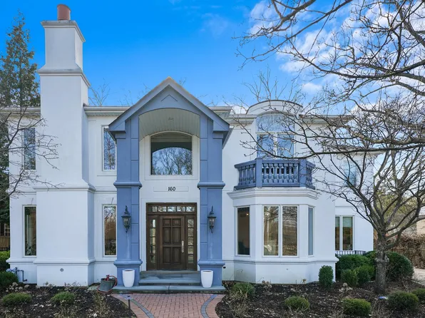 160 Linden Ave, Glencoe, IL 60022