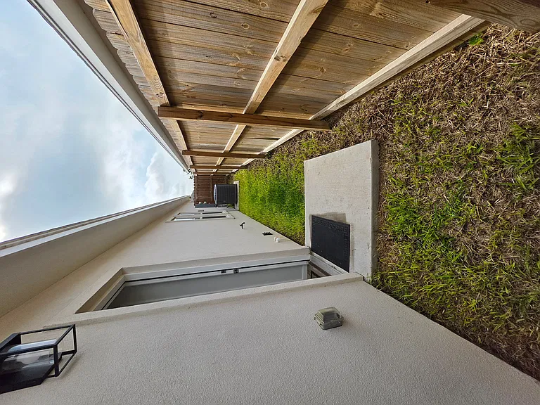 913 N Clarence Ave — Photo 14