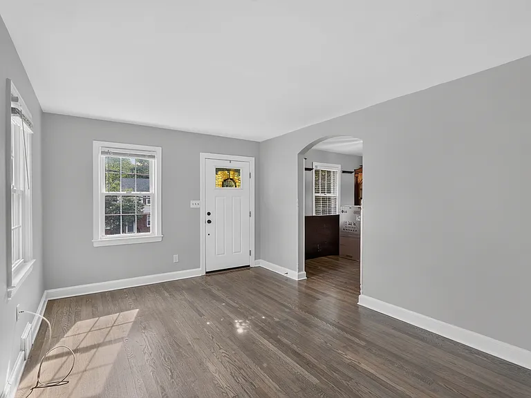 2804 63rd Ave — Photo 3