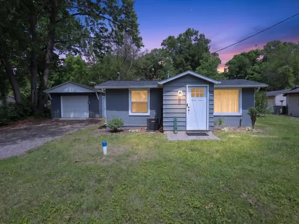 16159 Darden Rd, Granger, IN 46530