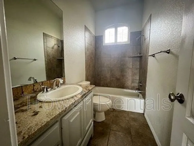 8104 San Antonio St — Photo 57
