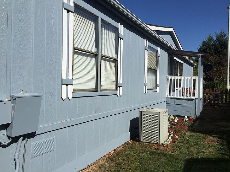 1st image of 18237 S Treetop Dr