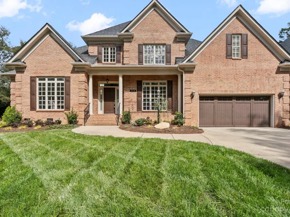 218 Sardis Ln, Charlotte, NC 28270