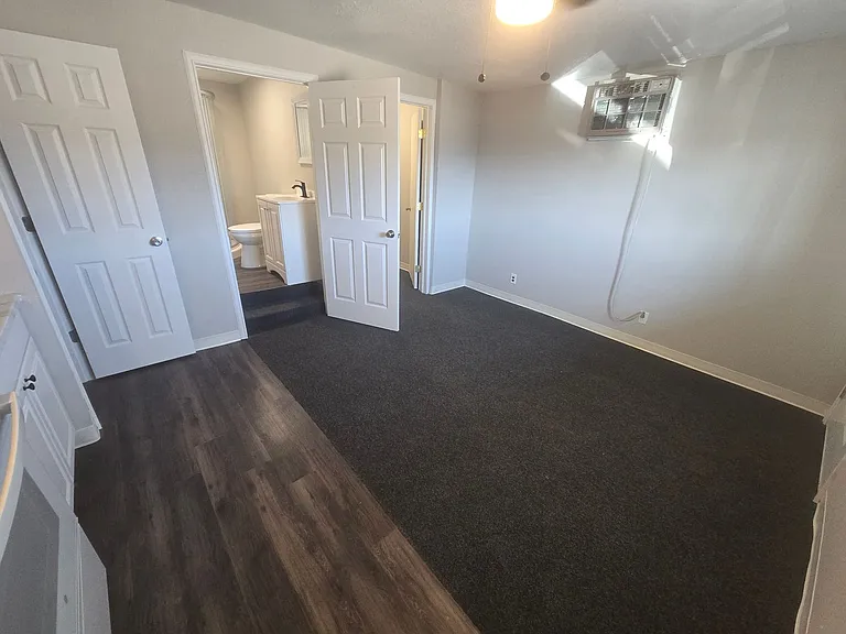 400 Santa Fe Dr #13 — Photo 5