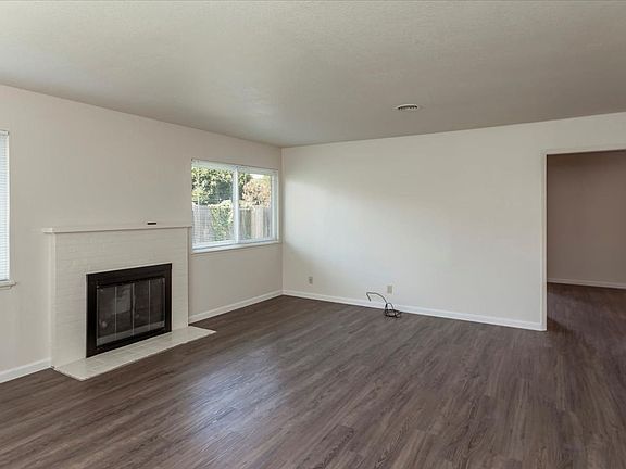 5th image of 749 Santa Christina Ct