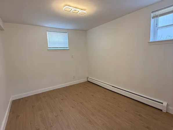 151-23 19th Ave, Flushing, NY 11357