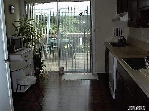 4th image of 65 Howell Dr