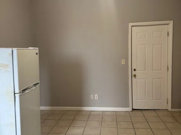 2414 Saint Paul St, Baltimore, MD