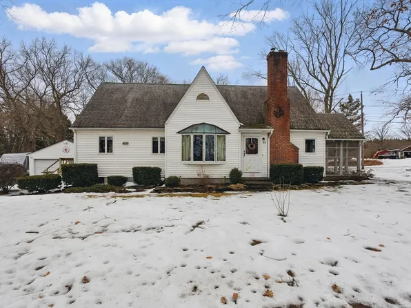 49 Pearl St, South Hadley, MA 01075