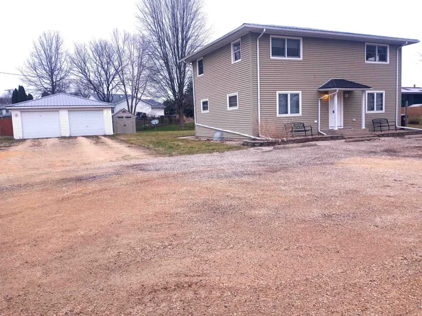 106 W Main St, Monroe Center, IL 61052