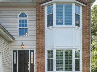 12915 Wheatland Rd, Fairfax, VA 22033