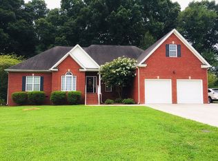 55 Canterbury Ln, Lafayette, GA 30728