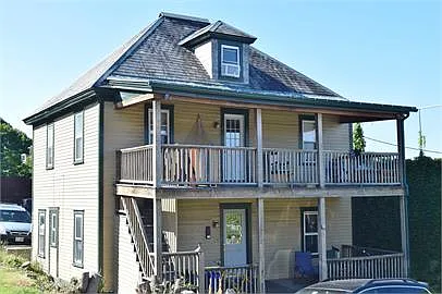 239 Main St #1/2