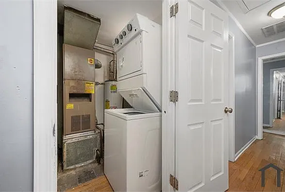3 bed, 1165 sqft, $2,200 — Photo 4