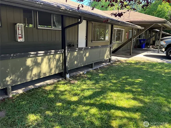 9618 Holly Drive, Everett, WA 98204