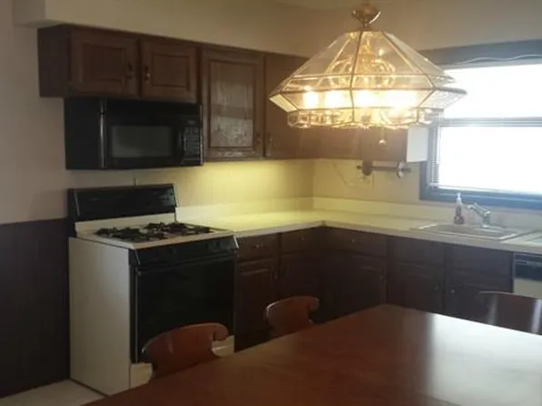 15816 Regina Ave, Allen Park, MI 48101