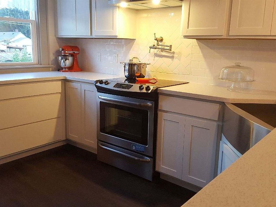 2nd image of 2612 Avenue I