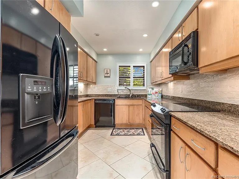 3901 SE Saint Lucie Blvd #49 — Photo 8